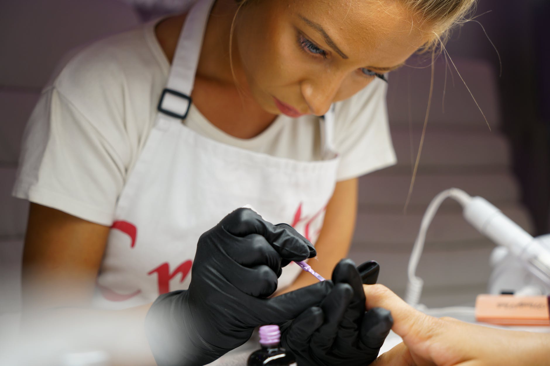 vagas para design de unhas em recife